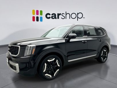 Used 2024 Kia Telluride EX w/ EX Captain's Chair Package