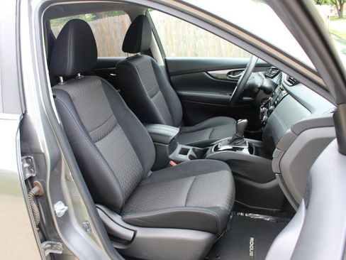 Used 2017 Nissan Rogue S w/ S Appearance Package AWD/4WD image 36