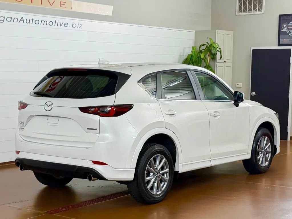 Used 2024 MAZDA CX-5 AWD 2.5 S w/ Preferred Package image 3