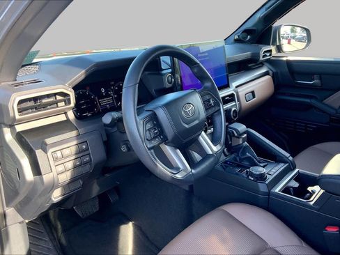 Used 2026 Toyota 4Runner Limited AWD/4WD image 18
