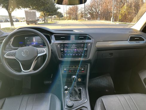 Certified 2022 Volkswagen Tiguan SE image 26