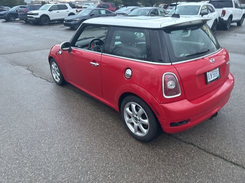 Used 2010 MINI Cooper S image 3