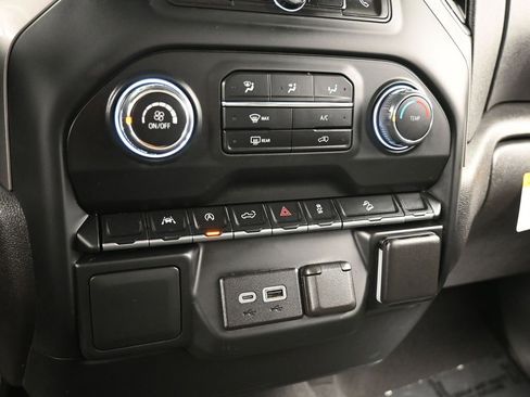 Used 2024 Chevrolet Silverado 1500 Custom Trail Boss w/ LPO, Dark Essentials Package image 23