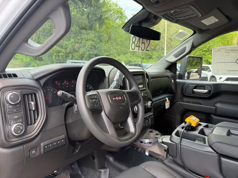 Used 2026 GMC Sierra 3500 Pro w/ Fleet Convenience Package AWD/4WD image 13