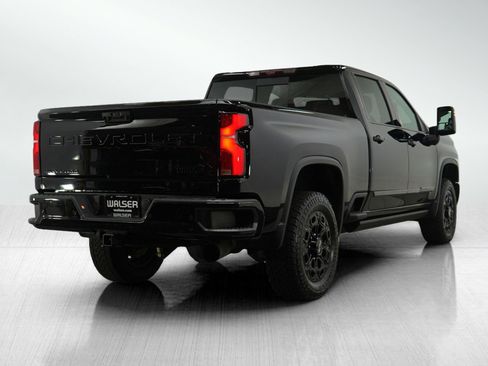 Used 2024 Chevrolet Silverado 3500 High Country w/ High Country Premium Package image 6