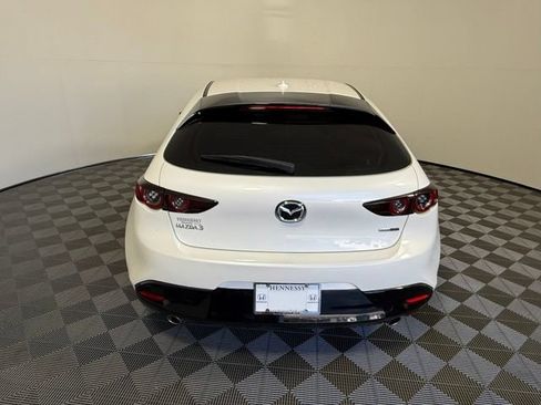 Used 2019 MAZDA MAZDA3 Hatchback w/ Preferred Package FWD image 5