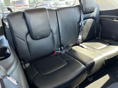 Used 2024 Nissan Armada SL w/ Captain's Chairs Package image 22
