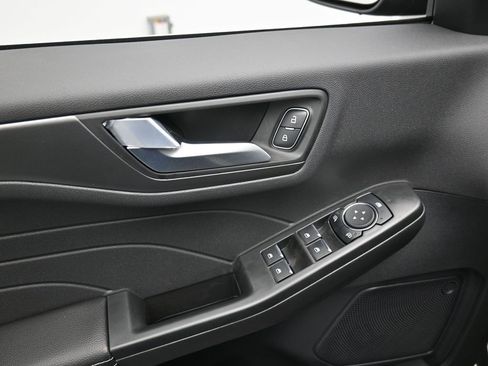 New 2025 Ford Escape SE image 10