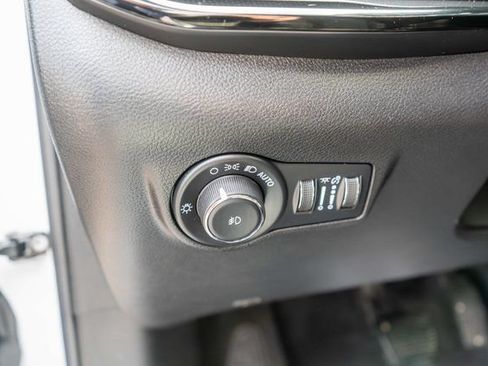 Used 2023 Jeep Compass Latitude w/ Convenience Group AWD/4WD image 21