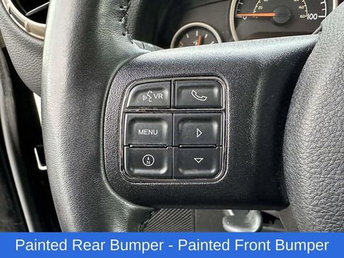 Used 2016 Jeep Wrangler Unlimited Sahara image 9