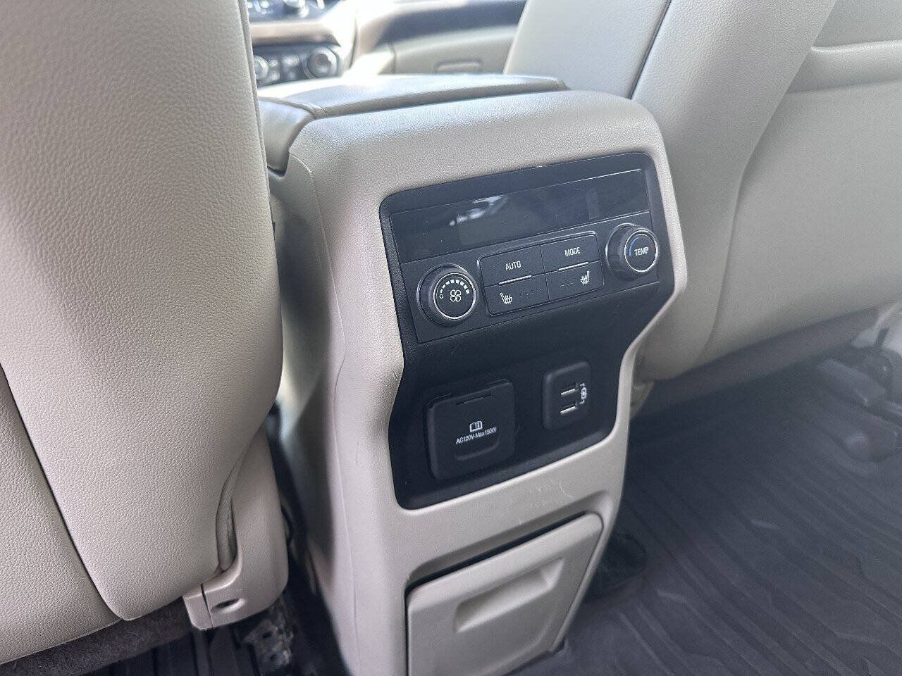 Used 2019 GMC Acadia Denali w/ LPO, Floor Liner Package FWD image 16