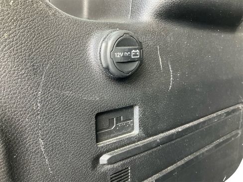 Used 2024 Jeep Wrangler Unlimited Rubicon image 32