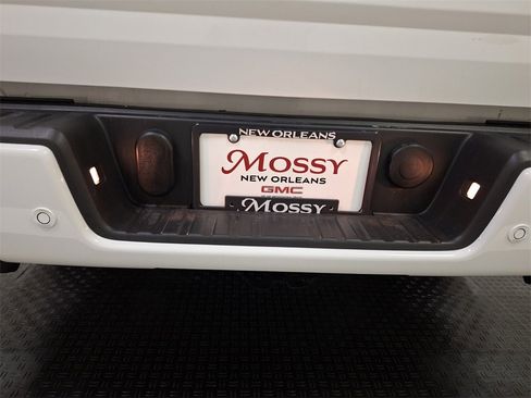 Used 2022 Chevrolet Colorado LT w/ Fleet Safety Package image 26