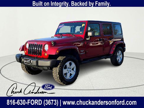 Used 2012 Jeep Wrangler Unlimited Sahara w/ Connectivity Group image 2