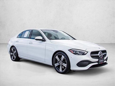 Used 2025 Mercedes-Benz C 300 4MATIC Sedan image 3