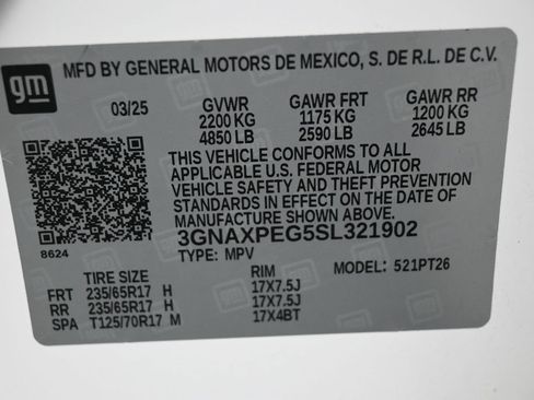 Used 2025 Chevrolet Equinox LT AWD/4WD image 9