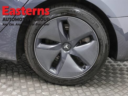 Used 2020 Tesla Model 3 Standard Range Plus RWD image 27