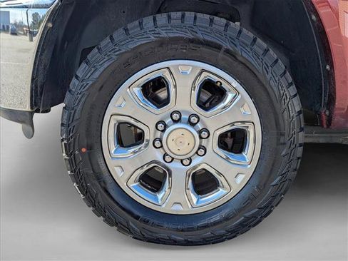 Used 2018 RAM 2500 Laramie AWD/4WD image 9