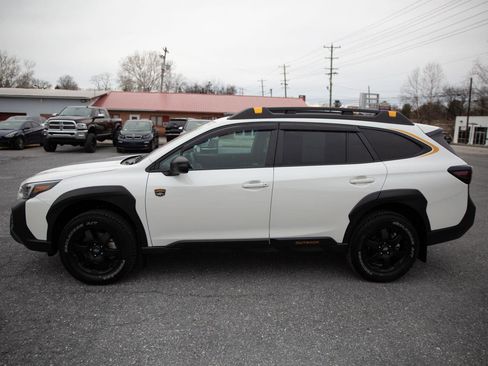 Used 2025 Subaru Outback Wilderness image 8