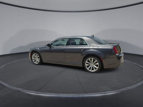 Used 2019 Chrysler 300 Touring L w/ Quick Order Package 22F RWD image 6