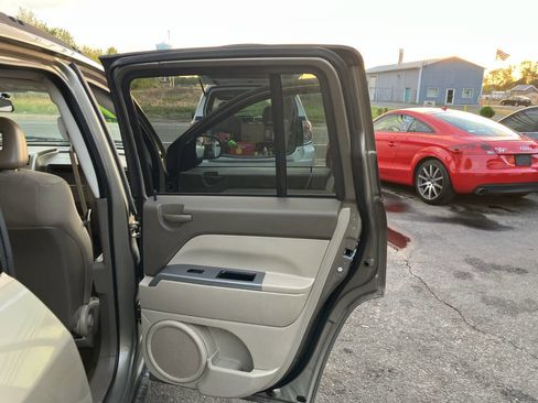 Used 2007 Jeep Compass Sport w/ PWR Equipment Group image 20