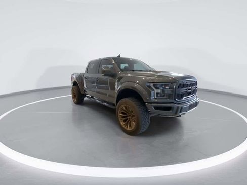 Used 2019 Ford F150 Raptor w/ Equipment Group 802A Luxury AWD/4WD image 2