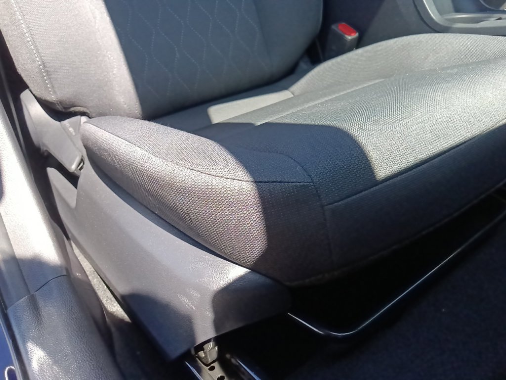 Used 2024 Toyota Corolla LE FWD image 31