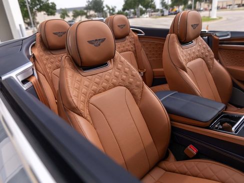 Certified 2023 Bentley Continental GT Azure AWD/4WD image 57