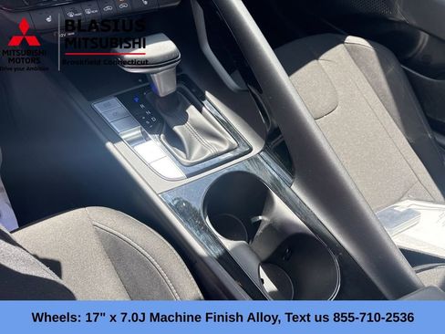 Used 2024 Hyundai Elantra SEL w/ Convenience Package FWD image 29