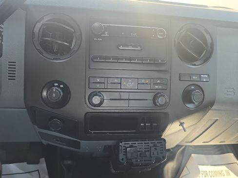 Used 2015 Ford F250 XL w/ Power Equipment Group AWD/4WD image 23