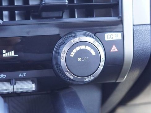 Certified 2025 Toyota Tacoma TRD Off-Road image 34