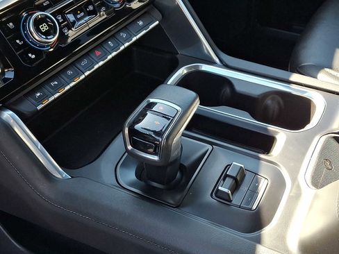 Used 2022 GMC Sierra 1500 Denali image 16