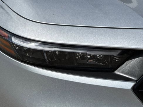Used 2023 Honda Accord EX image 10