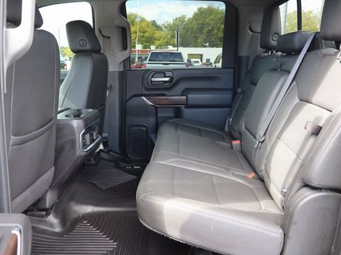 Used 2022 GMC Sierra 3500 SLT w/ SLT Convenience Package image 18