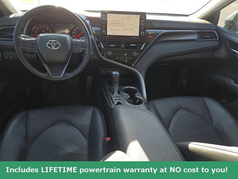 Used 2022 Toyota Camry XSE image 12