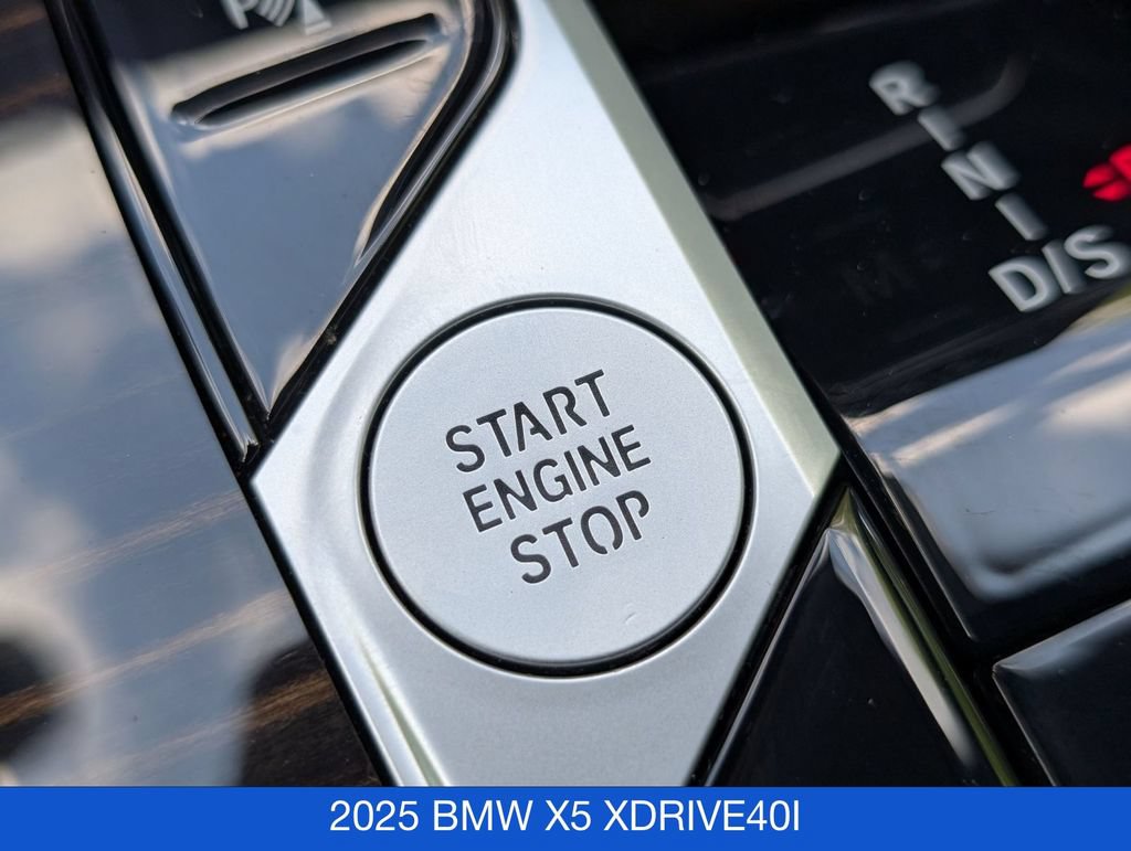 Used 2025 BMW X5 xDrive40i w/ Premium Package AWD/4WD image 27