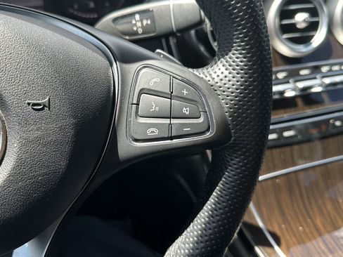 Used 2018 Mercedes-Benz GLC 300 4MATIC image 21