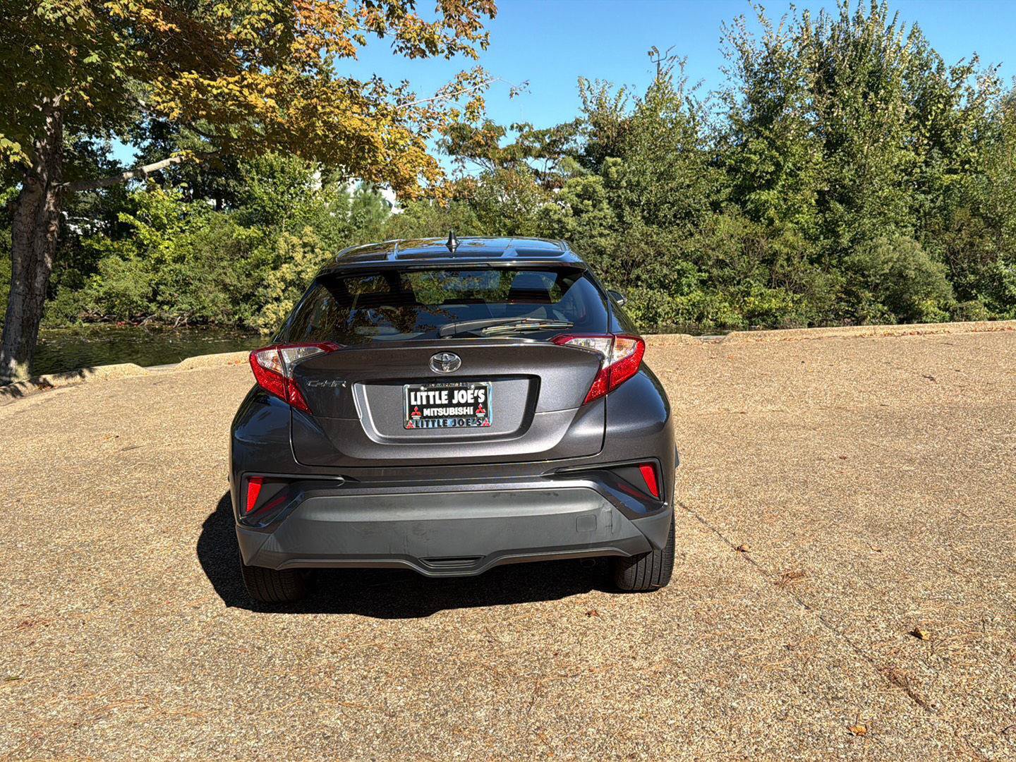 Used 2020 Toyota C-HR XLE FWD image 7