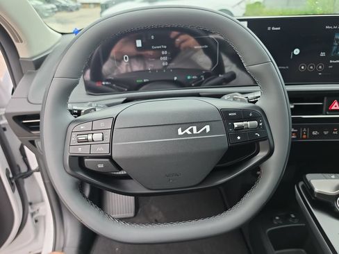New 2026 Kia EV6 Light RWD image 28