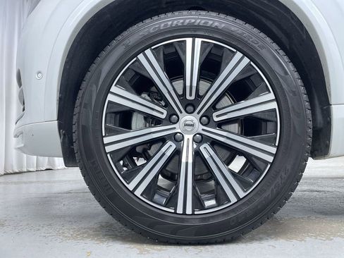 Certified 2024 Volvo XC90 B6 Plus image 12
