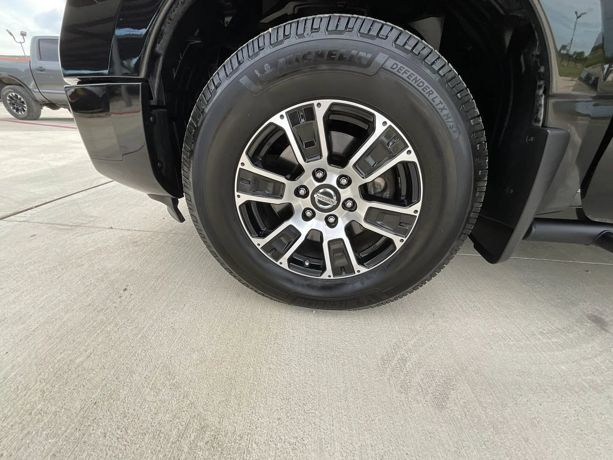 Used 2021 Nissan Titan SV w/ SV Convenience Package AWD/4WD image 29