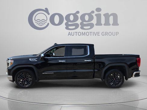 Used 2022 GMC Sierra 1500 SLT w/ SLT Premium Plus Package RWD image 2