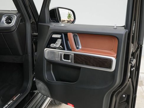 Used 2021 Mercedes-Benz G 63 AMG 4MATIC w/ G Manufaktur Interior Package image 21