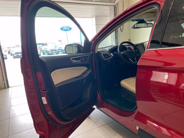 Used 2024 Ford Edge SEL AWD/4WD image 12