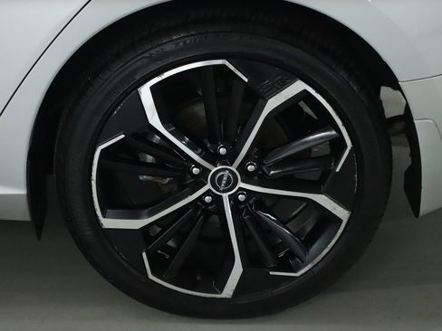 Used 2024 Nissan Altima 2.5 SR w/ SR Premium Package image 45