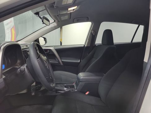 Used 2016 Toyota RAV4 LE image 12