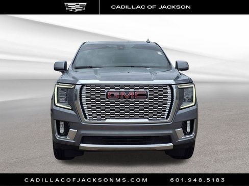 Used 2022 GMC Yukon XL Denali AWD/4WD image 2