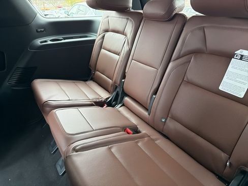 New 2025 Lincoln Navigator Reserve image 10