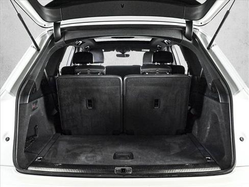 Used 2018 Audi Q7 3.0T Prestige w/ Prestige Package AWD/4WD image 6