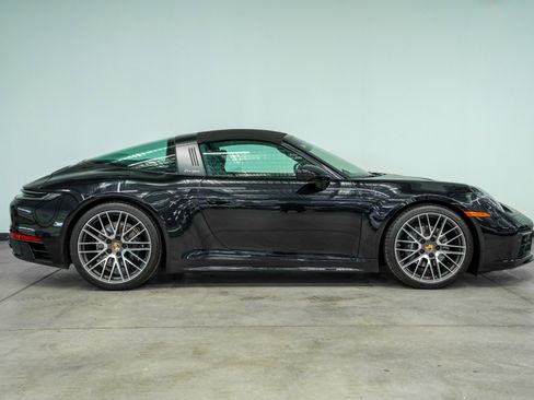 Used 2024 Porsche 911 Targa 4 w/ Sport Package AWD/4WD image 16